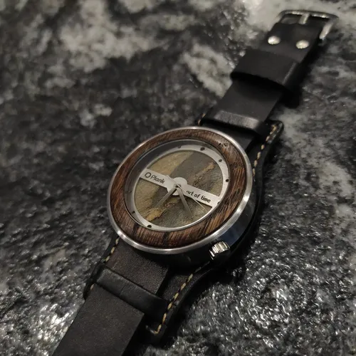 Plank Helius - zegarek z elementami ze stali szlachetnej i kamienia