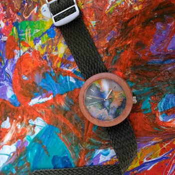 Zegarek drewniany Plank Elara z ręcznie malowaną tarczą przez artystę z Łodzi